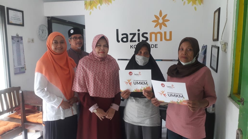 lazismu kotagede salurkan bantuan modal usaha